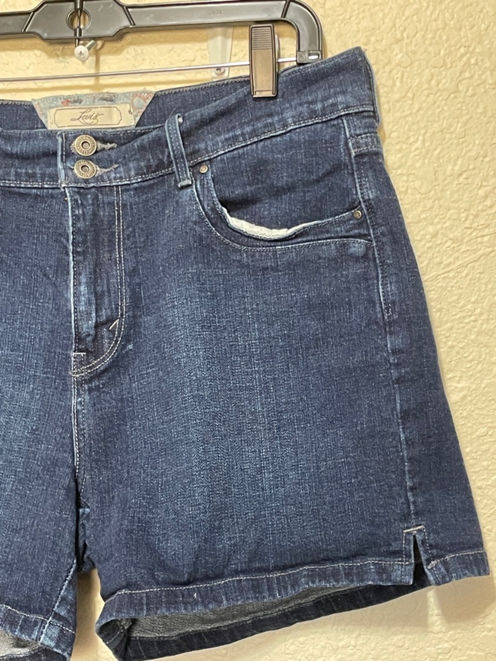 Levi's Women's Dark Blue Jean Shorts. Good Condition. - Picture 3 of 7